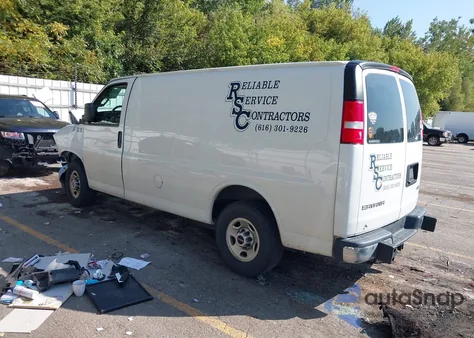 2019 GMC Savana 2500 Work Van z USA, uszkodzony, nr VIN 1GTW7AFG5K1366341